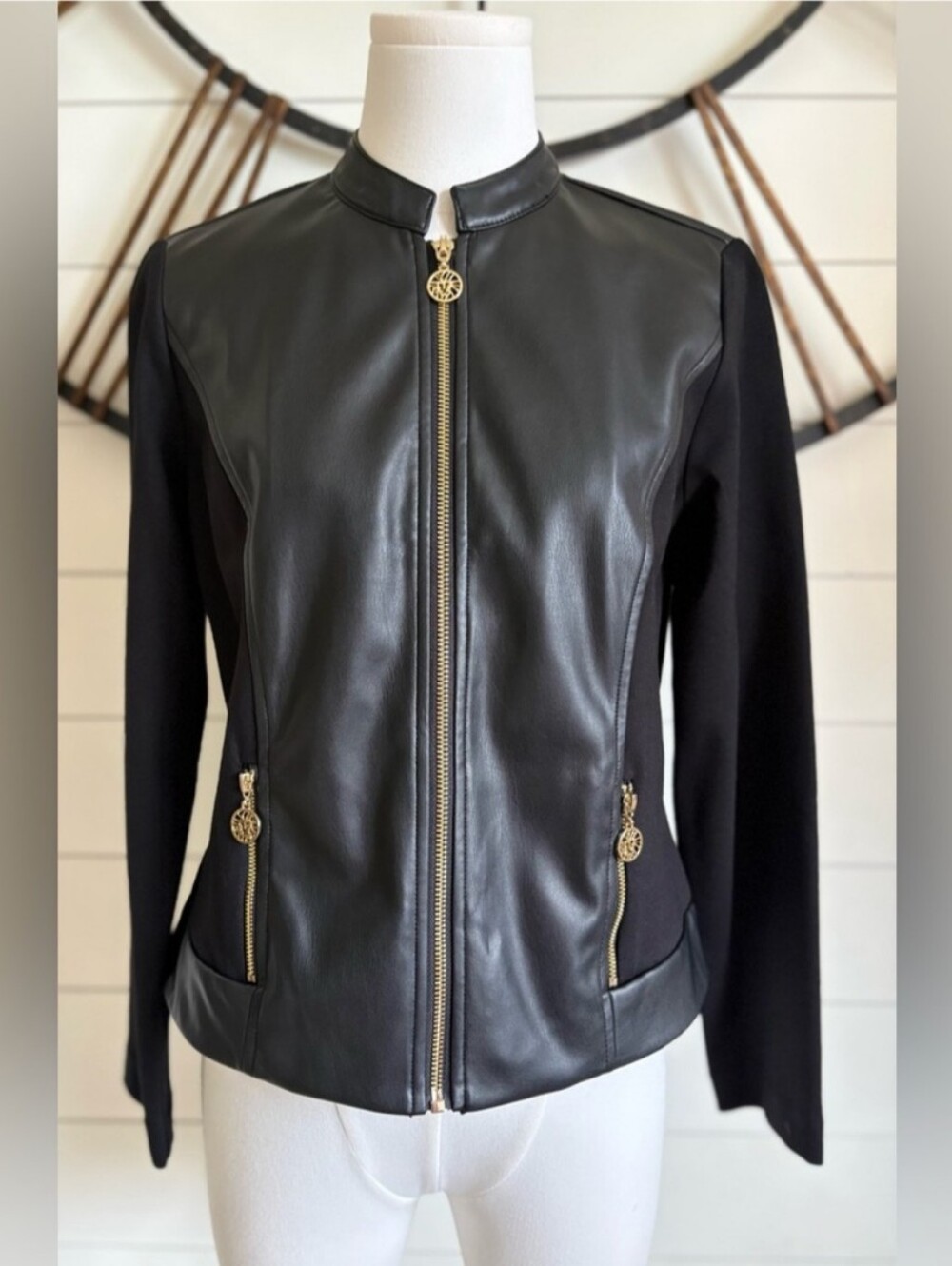 Anne Klein Black Faux Leather Mixed Mediaj Jacket W Gold Zipper Pulls - Size S
